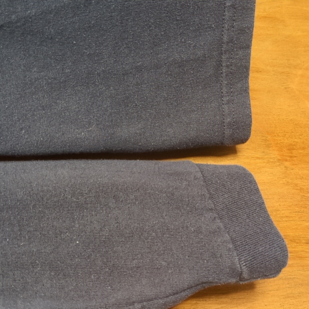 Patagonia Dark Blue Crew Neck Long Sleeve Logo T-Shirt - Picture 3 of 4